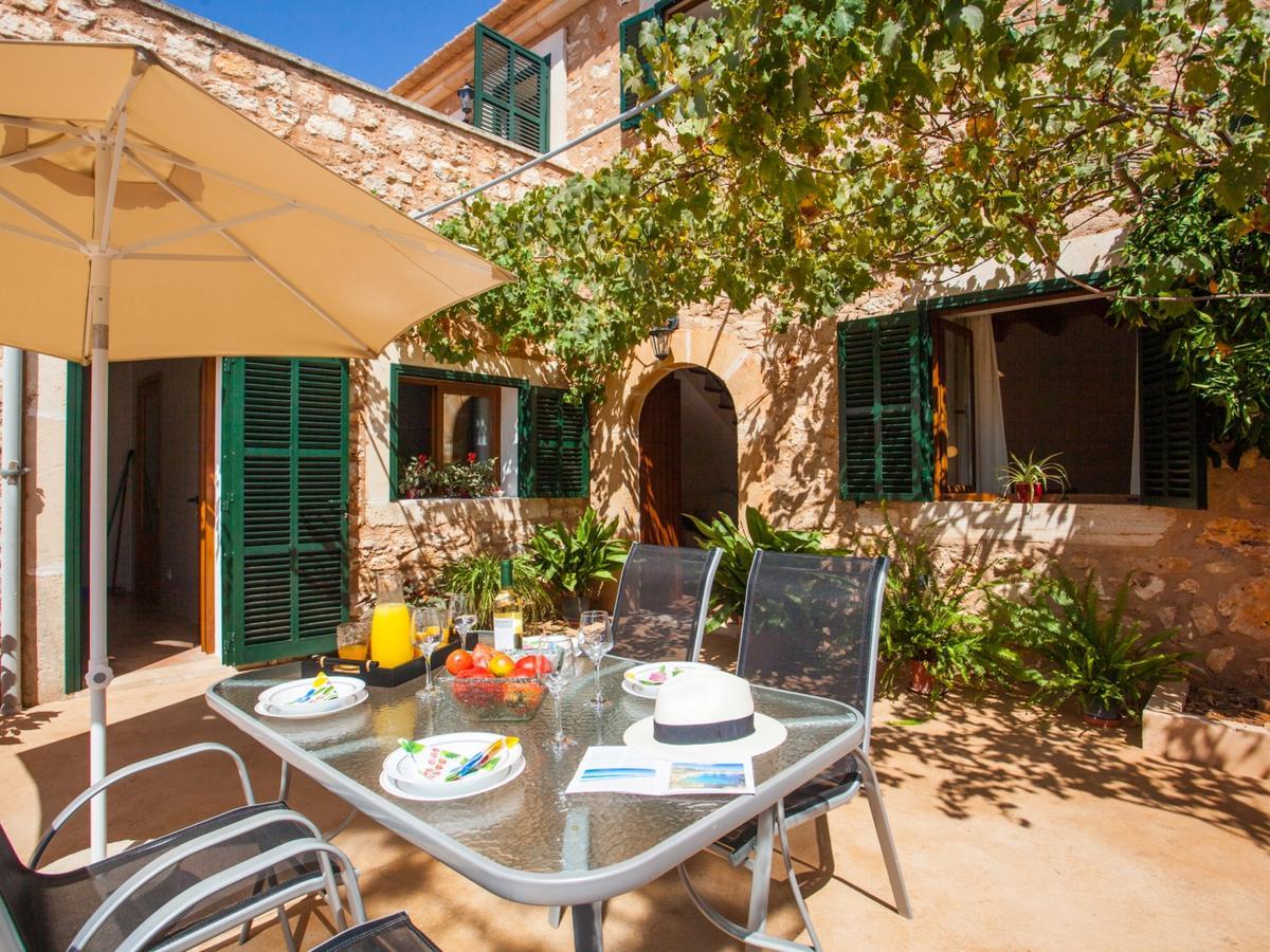 Villa Paula Llombarts Екстер'єр фото
